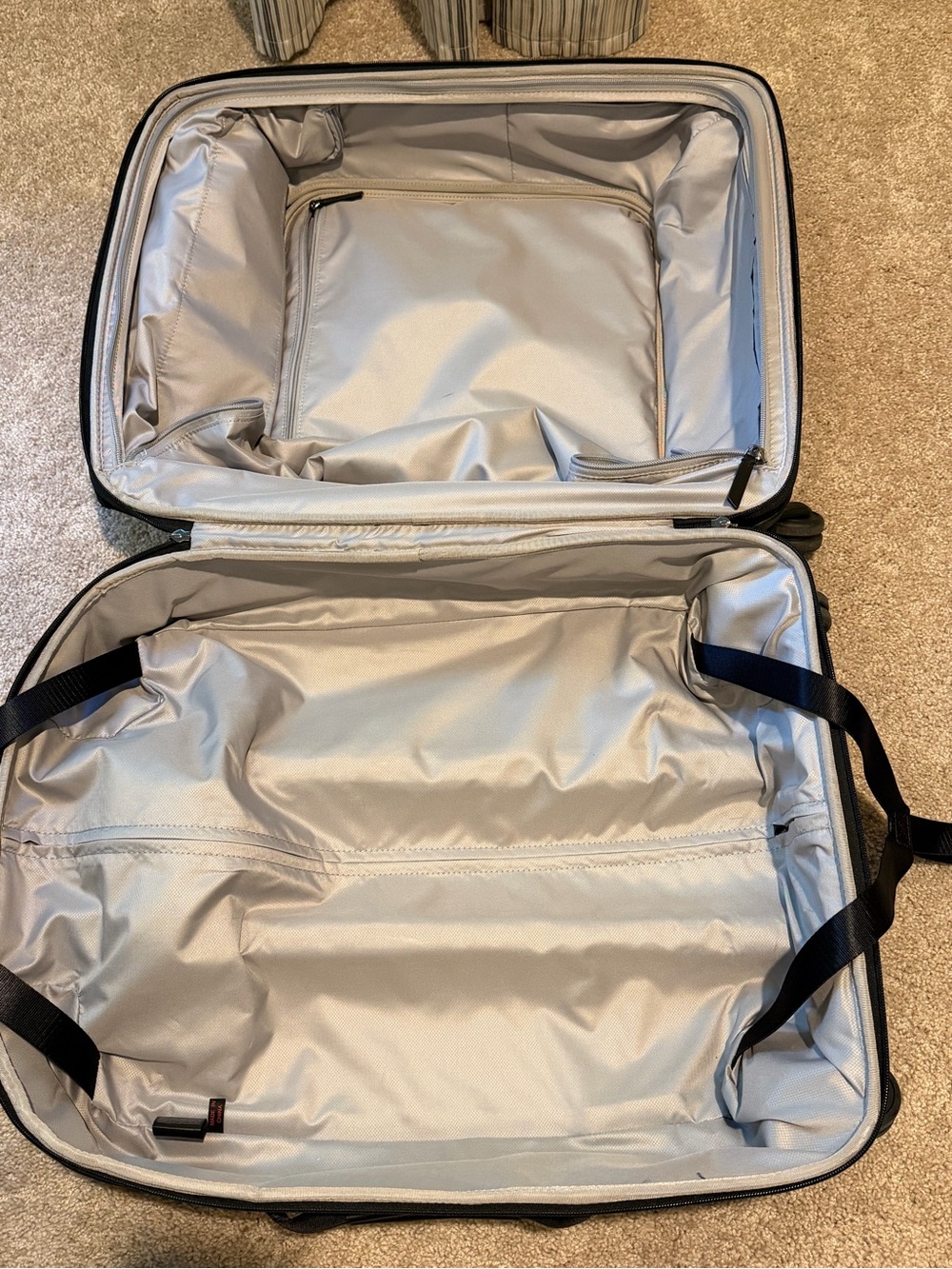 TUMI Voyageur Leger Continental 4 Wheel Carry-On - Black/Gunmetal - Picture 14 of 16